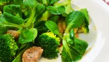 Chia-Brokkolisalat