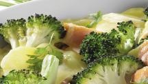Kartoffel-Brokkoli-Gratin mit Lachs